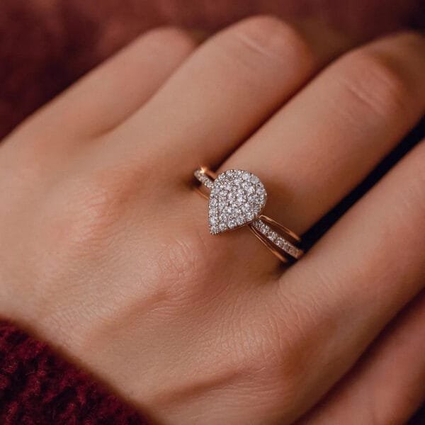 Diamond ring V