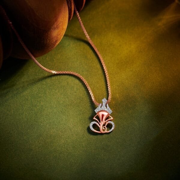 Divine Diamond Pendant Chain V